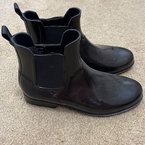 Old Navy Rain Boots Black Boots Size 8 Chelsea Rain Boots for Spring Ankle Boot
